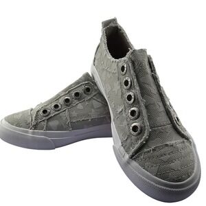 Blowfish Malibu Slip On Sneakers Gray Lace Distressed‎ Casual Shoes Kid's 11 New